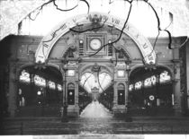 Portico of the Horology Pavilion at the Universal Exhibition von Adolphe Giraudon