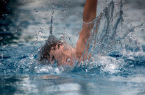 swimming at 1/640 von Raul Lieberwirth