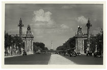 Berlin, Ost-West-Achse mit Charlottenburger Tor / Fotopostkarte, um 1939 by klassik art