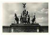 Berlin, Brandenburger Tor, Quadriga / Fotopostkarte von klassik art