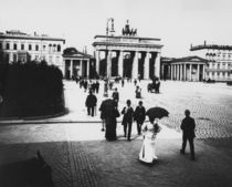 Berlin / Brandenburg Gate / Photo / Levy by klassik art