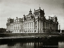 Berlin, Reichstag, Süd–, Ostaseite / Foto von klassik art