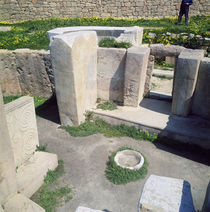 Megalithic temple site, c.30000-c.25000 BC von Megalithic