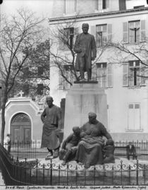 Monument to Emile Zola, avenue Emile Zola by Constantin Emile Meunier