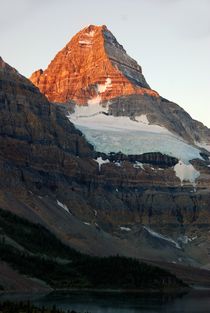 Mount Assiniboine, Canada von Geoff Amos