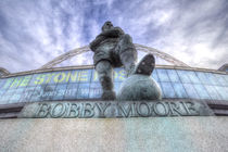 Bobby Moore Statue Wembley Stadium von David Pyatt