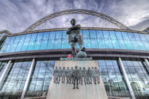 Bobby Moore Statue Wembley Stadium von David Pyatt