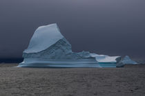 Galerie Eisberge von Grönland - Eisberg im Dämmerlicht by Alexander Kassler