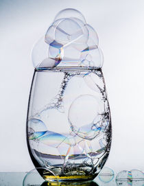 glass with bubbles white background number 1 von Tim Seward