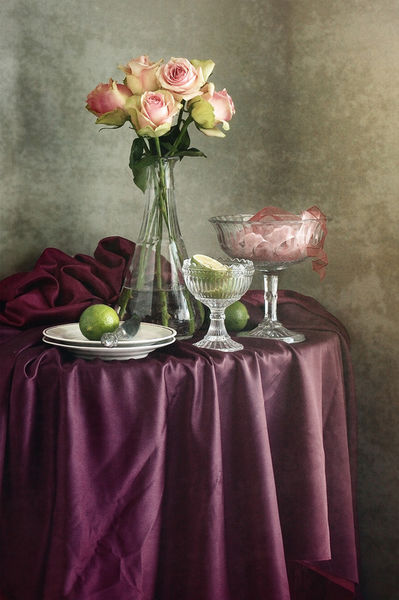 Pink-roses-and-drapery