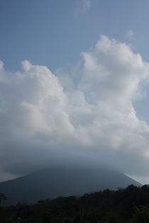 Arenal volcano by Teresa Oliveira da Silva