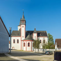 Saal-Kirche Ingelheim (2) by Erhard Hess