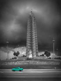 Memorial a Jose Marti with green car, Havanna by Bastian Linder