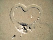 Herz aus Sand, Herz im Sand by assy