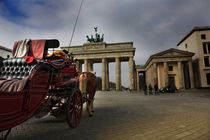 Brandenburg Gate, Berlin City colored von hottehue