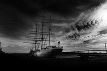 gorch fock, black and white by hottehue