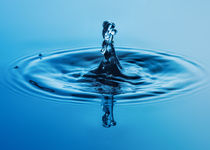 Water Drop by h3bo3