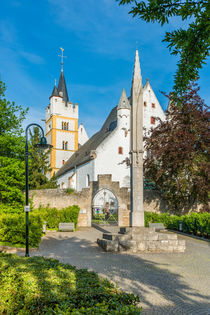 Burgkirche Ingelheim 66 by Erhard Hess