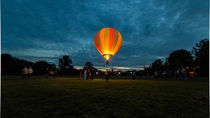 Heißluftballon in der blauen Stunde von Jens Frohberg