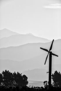 Vinyard Windmill by Russ Dixon