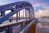 Sternbrücke über die Elbe in Magdeburg im WInter by magdeburgerin