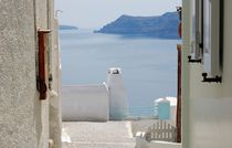 View from the doors of the Aegean sea von Yuri Hope