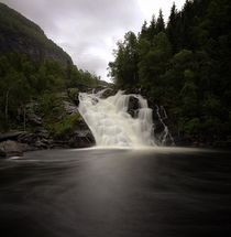 Wasserfall in Hardanger by haike-hikes