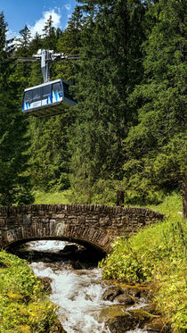 Cable car in Kasprowy Wierch by Tomas Gregor