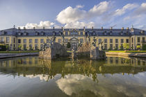 Neptunbrunnen vor Galerie der Herrenhäuser Gärten by Patrice von Collani