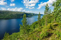 Blick auf den Varangerfjord in Norwegen by Rico Ködder