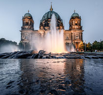 Berliner Dom im Regen von Karsten Houben