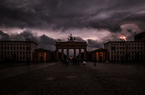 Brandenburger Tor, Wolken by Karsten Houben
