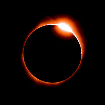 Diamond Ring - Total Eclipse red by Ruth Klapproth