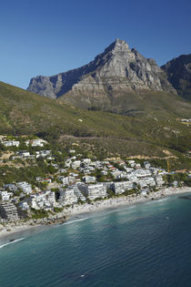 Aerial view of Luxury apartments, Clifton Beach, and Table M... von Danita Delimont