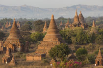 Ancient temple city of Bagan, Myanmar von Danita Delimont