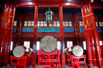 Ancient Chinese Drums Drum Tower Beijing, China von Danita Delimont