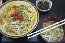 Classic pork over rice bowl with noodle soup served in Japan. von Danita Delimont