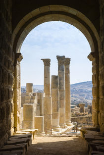 Temple of Zeus, Jerash, Jordan von Danita Delimont