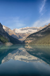Canada, Banff National Park, Lake Louise, with Mount Victori... von Danita Delimont