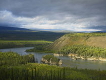 Yukon River at Five Finger Rapids Recreation Area, Yukon Ter... von Danita Delimont