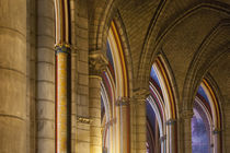 Arches and ceiling details in Cathedral Notre Dame, Paris, France. von Danita Delimont