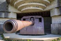 German 150mm gun at the Longues-sur-Mer Battery, part of the... von Danita Delimont