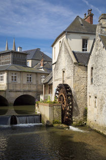 Mill along River Weir and medieval town of Bayeux, Normandy France von Danita Delimont