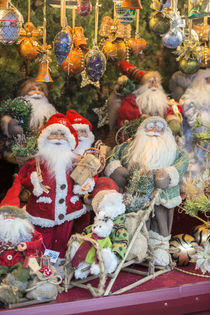 Christmas decorations at Christmas Market, Nuremberg, Germany von Danita Delimont
