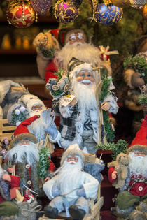 Christmas decorations at Christmas Market, Nuremberg, Germany von Danita Delimont