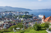 Bergen, Norway aerial of the city from above mountain of cit... von Danita Delimont