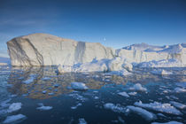 Greenland, Disko Bay, Ilulissat, floating ice at sunset von Danita Delimont