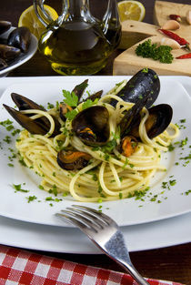 Spaghetti with mussels von Danita Delimont