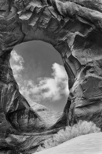 USA, Arizona, Monument Valley Ear-of-the-Wind Band von Danita Delimont