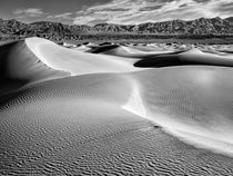 USA, California, Death Valley National Park, Morning sun hit... von Danita Delimont